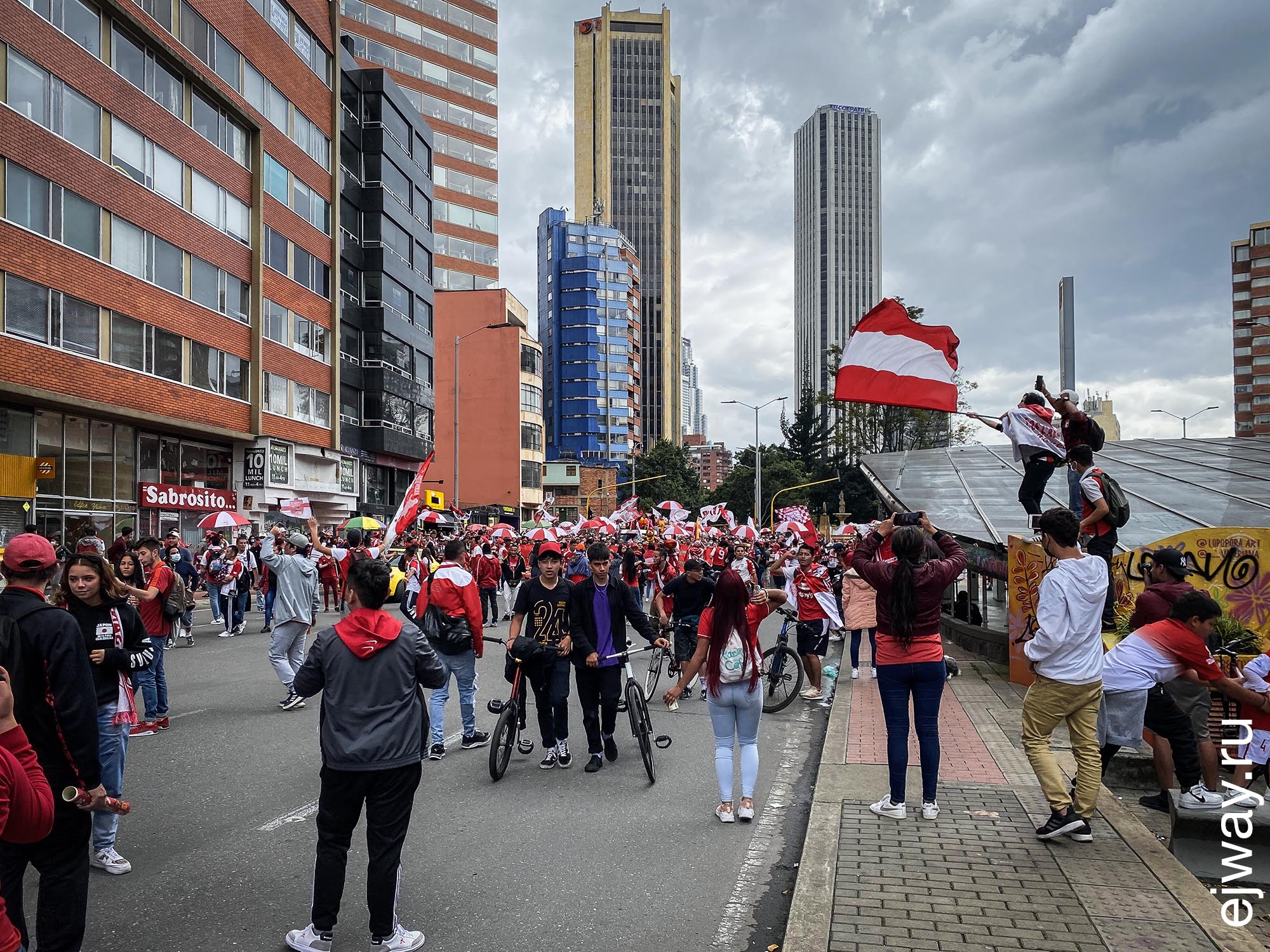 Колумбия, Богота Бурлит, ejway.ru, толпа, демонстрация, шествие