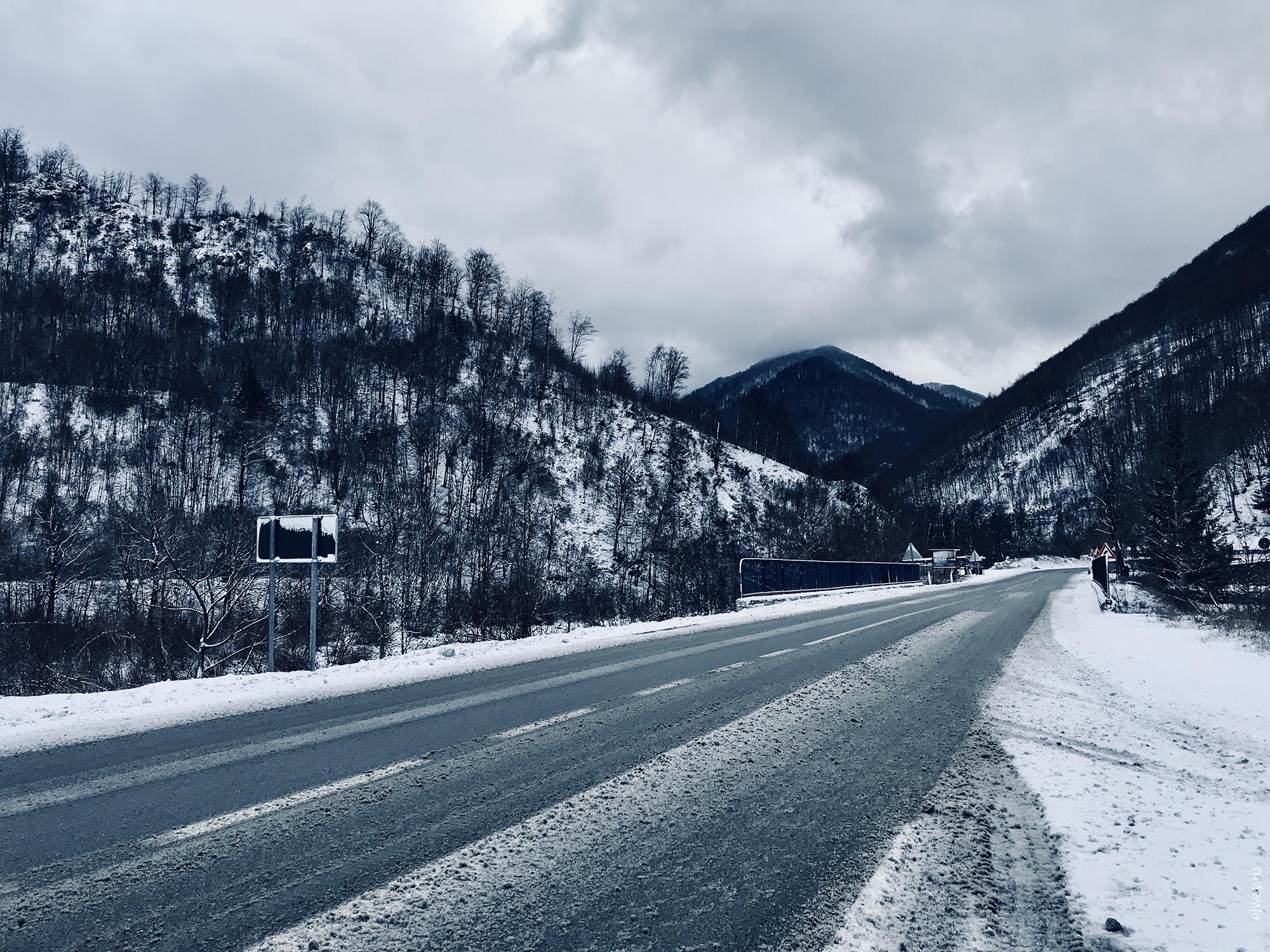 Черногория, Мойковац, Снегопад на трассе, ejway.ru, дорога, снегопад