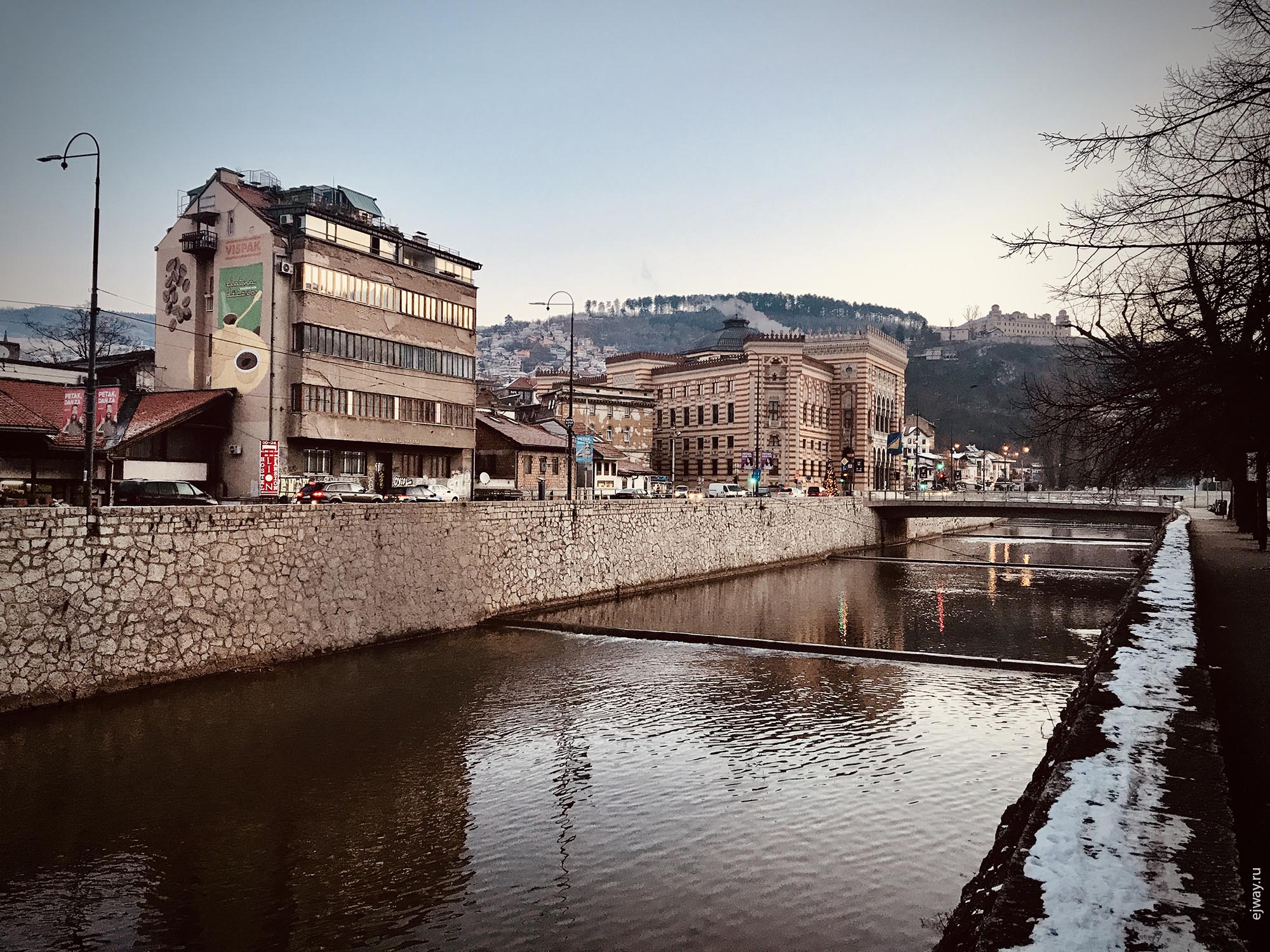 Босния и Герцеговина, Утро в Сараево, ejway.ru, город, река, мэрия