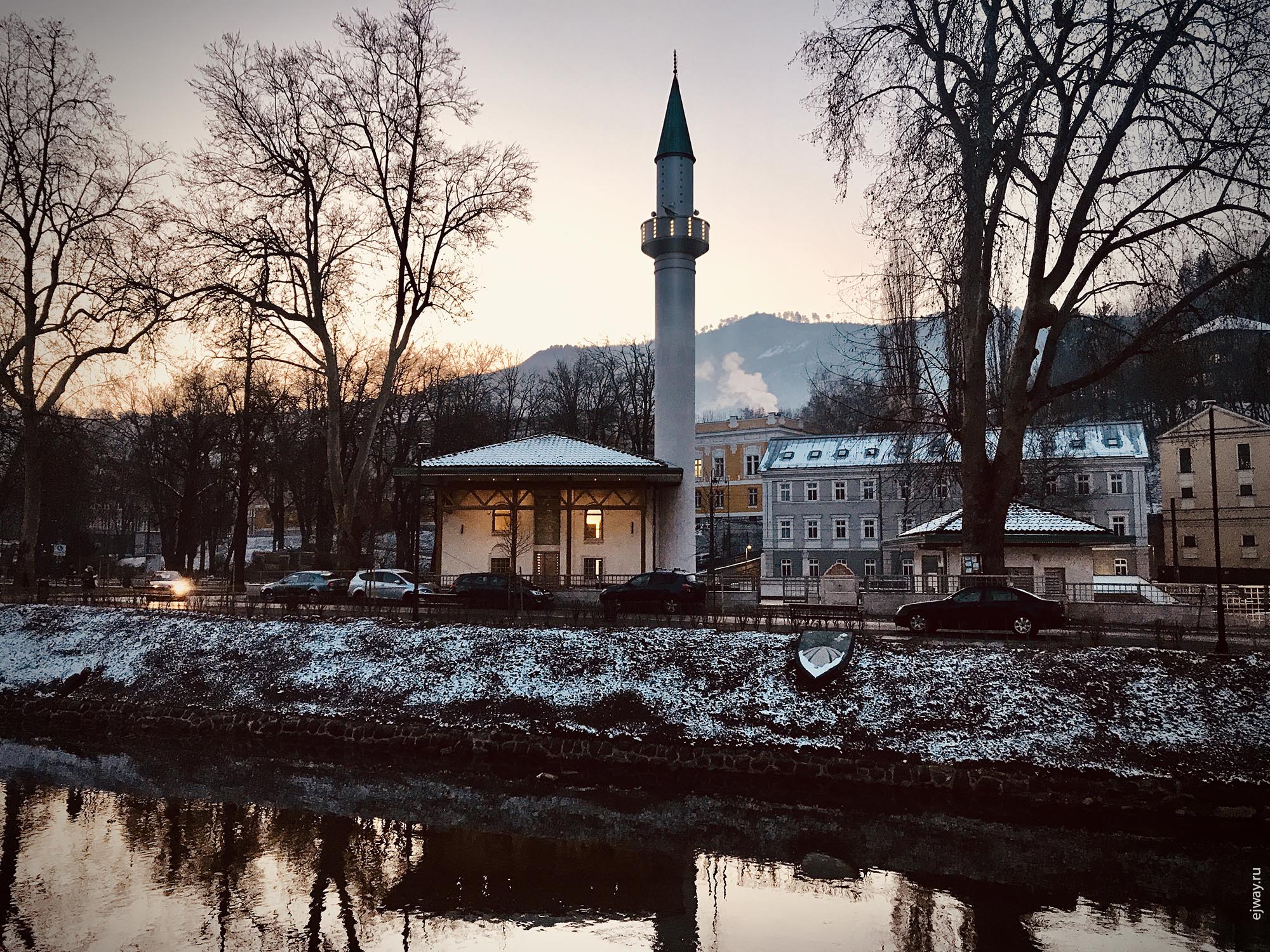 Босния и Герцеговина, Утро в Сараево, ejway.ru, мечеть, минарет, город